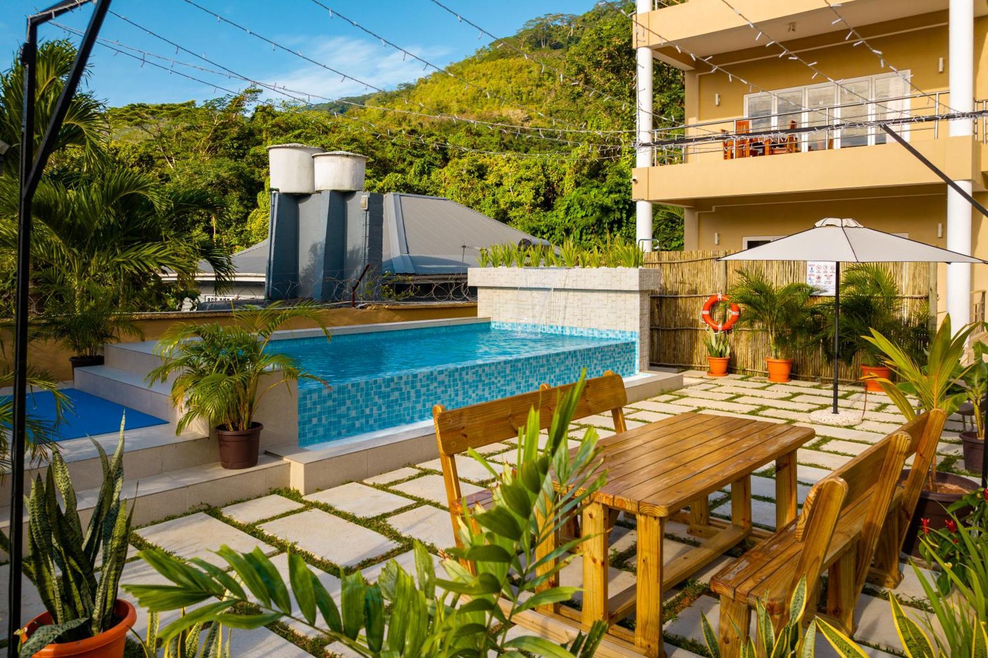 Aparthotel Tropical Hideaway Beau Vallon  Zewnętrze zdjęcie